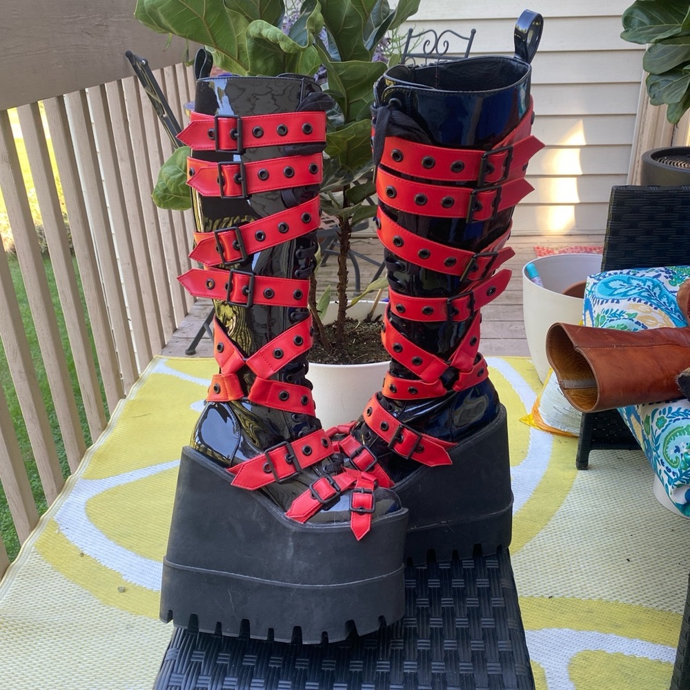 Current mood boots